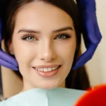 Denizli kliniğimizde uygulanan diş aralığı kapatma ve estetik bonding uygulamaları.