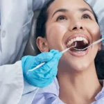 Denizli kliniğimizde periodontal sağlık için uygulanan diş eti tedavileri ve kök yüzeyi düzleştirme aşamaları.